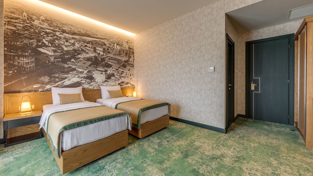 Sole Palace 21