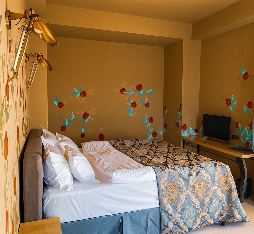 Brim Hotel 14