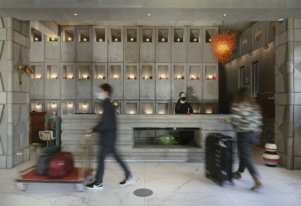 Brim Hotel 6