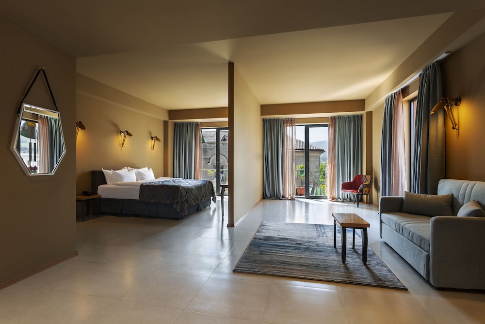 Brim Hotel 11