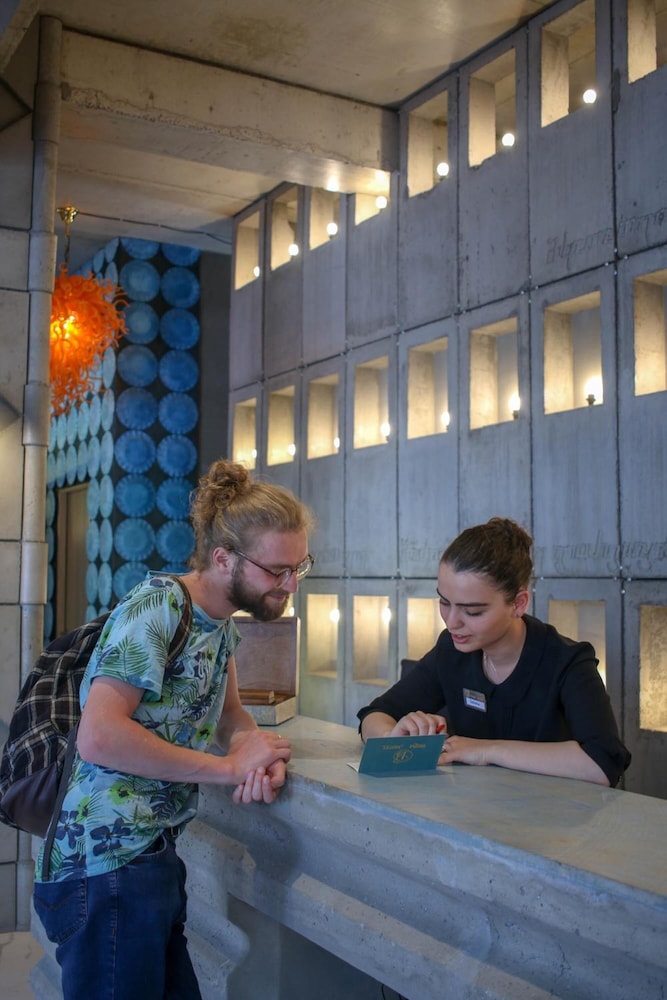 Brim Hotel 4