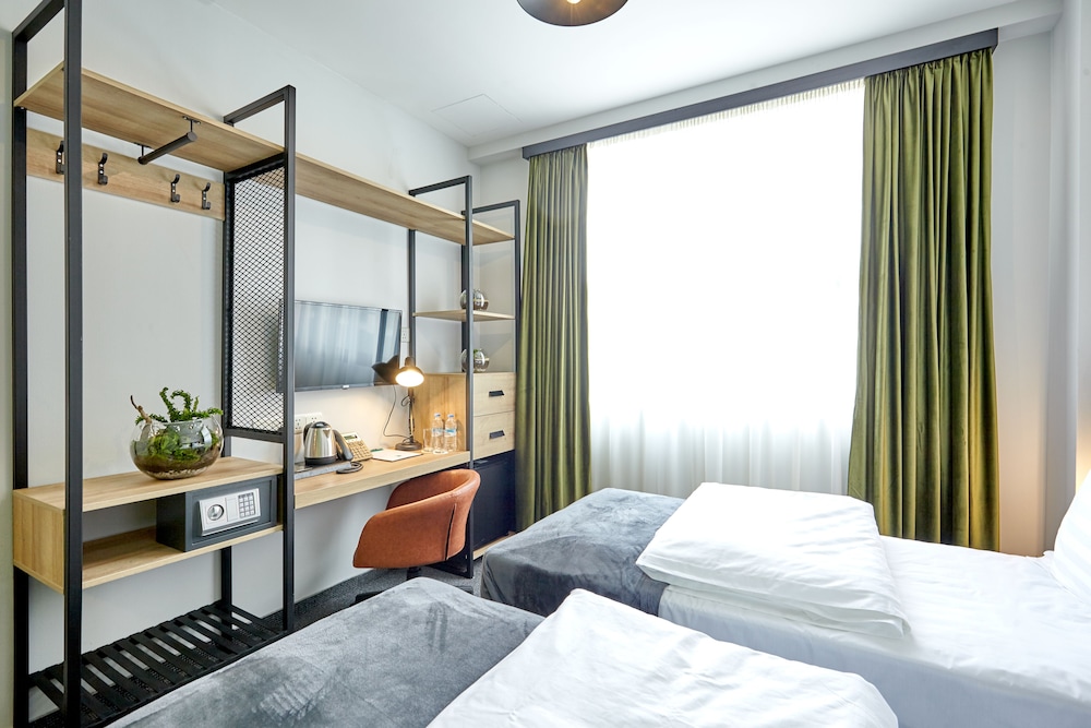 Graphica Tbilisi Hotel 10