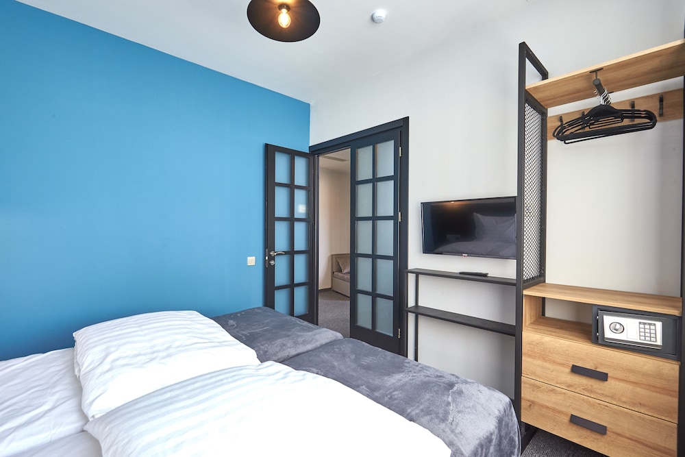 Graphica Tbilisi Hotel 13