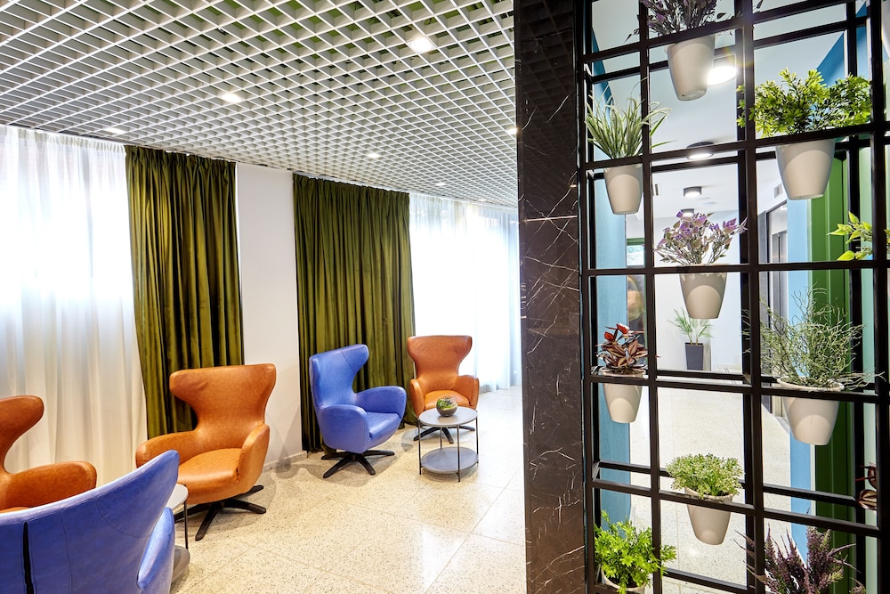 Graphica Tbilisi Hotel 7