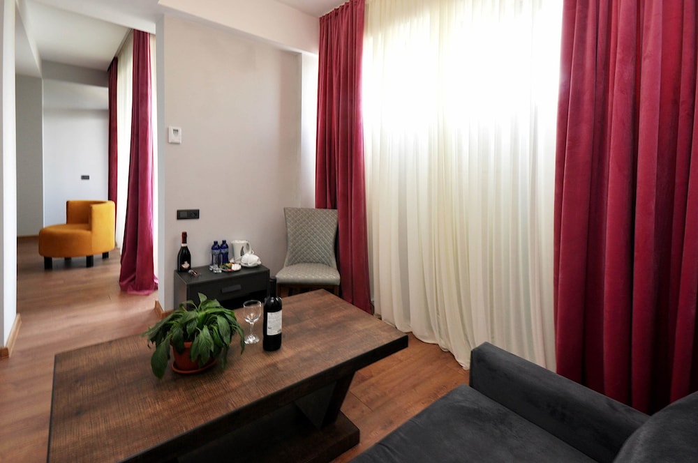 Jazz Hotel 7