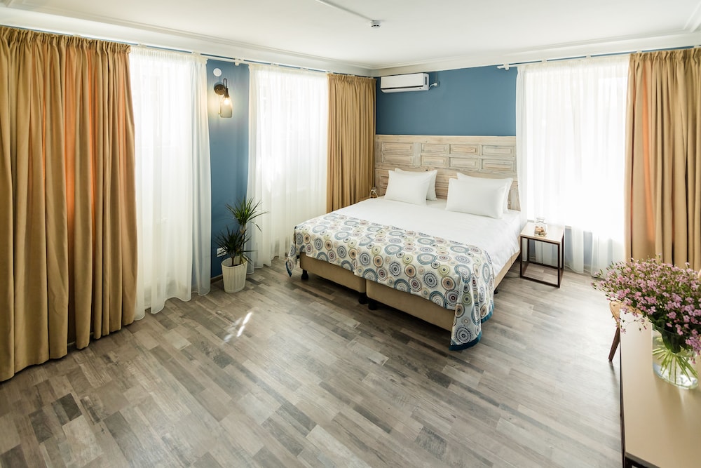 Gvino Minda Hotel 23
