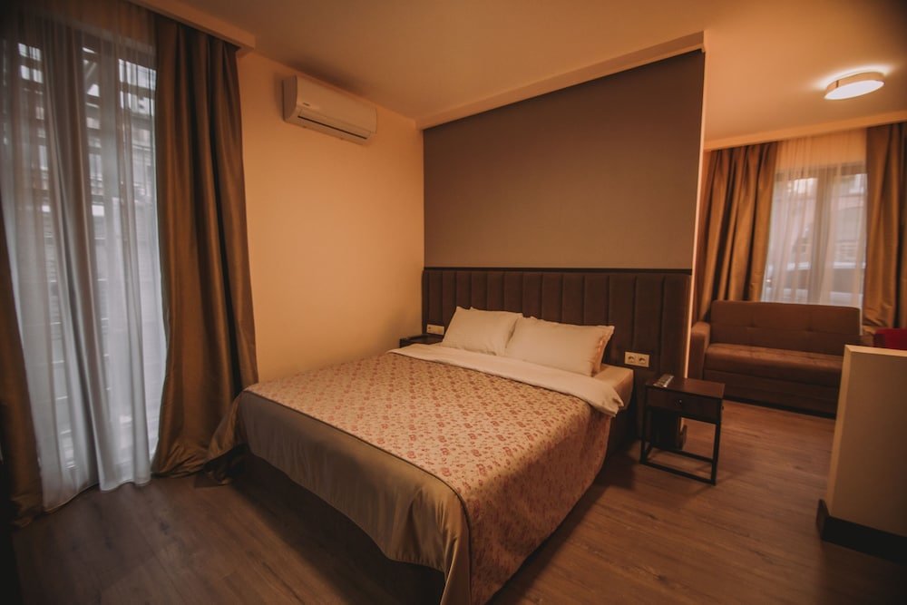 Elea Old Tbilisi Hotel 19