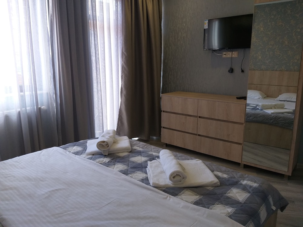 Tbilisi Center Hotel 18