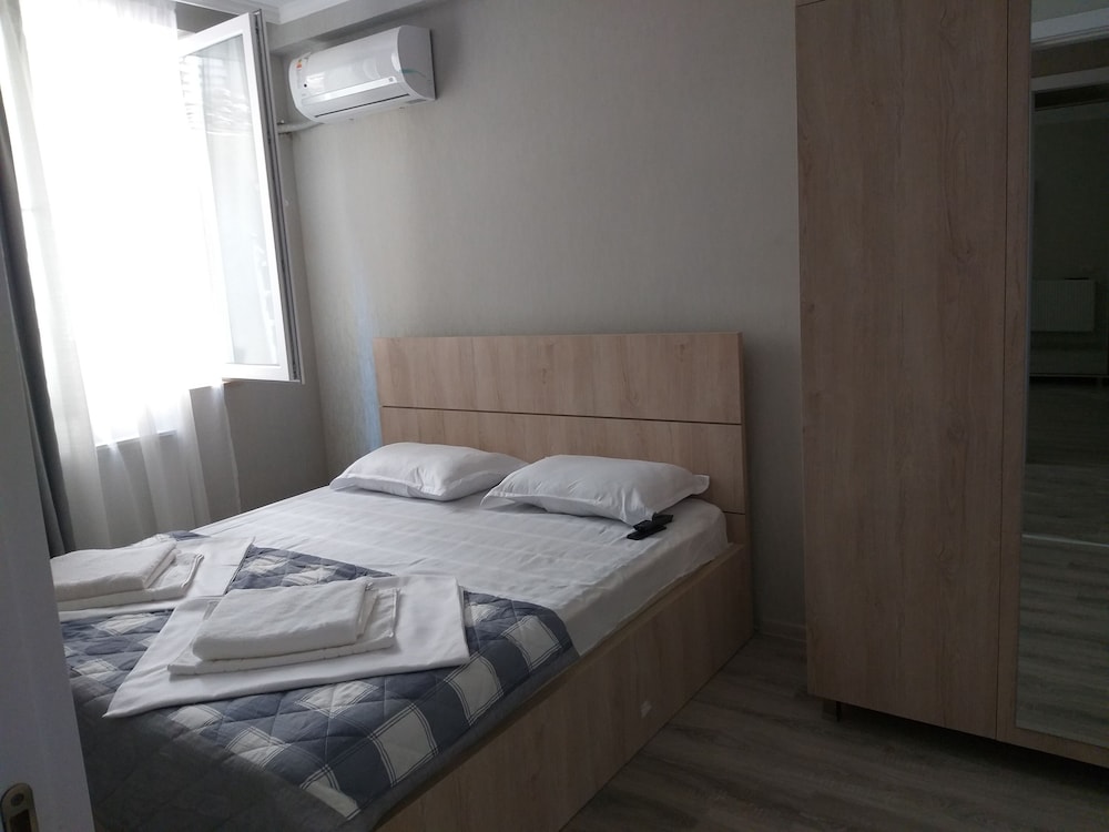 Tbilisi Center Hotel 5