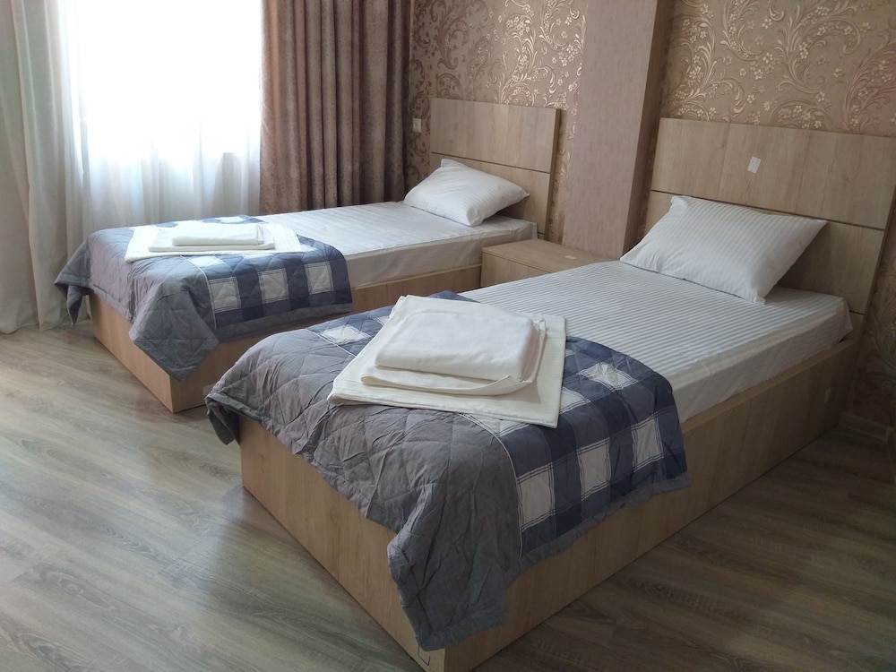 Tbilisi Center Hotel 3