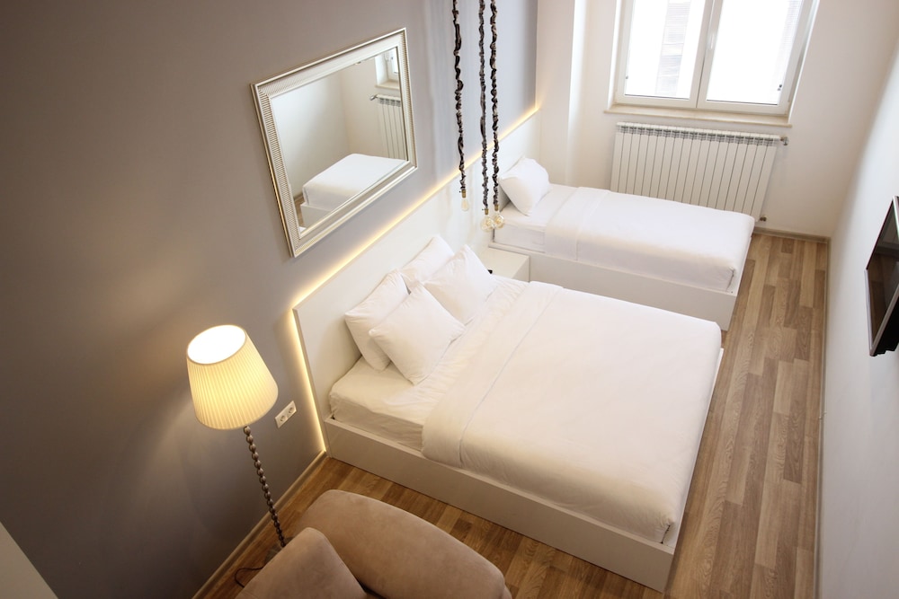 Super Luxury Apartments 11