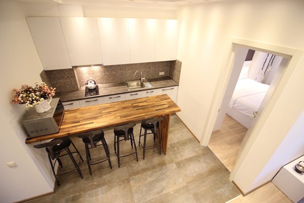 Super Luxury Apartments 1