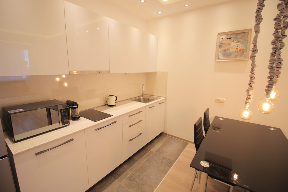 Super Luxury Apartments 22