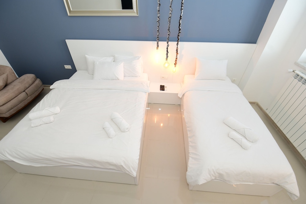 Super Luxury Apartments 18