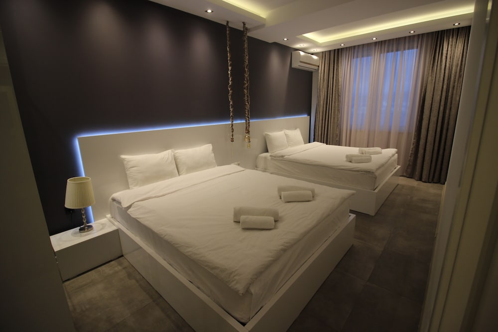 Super Luxury Apartments 15