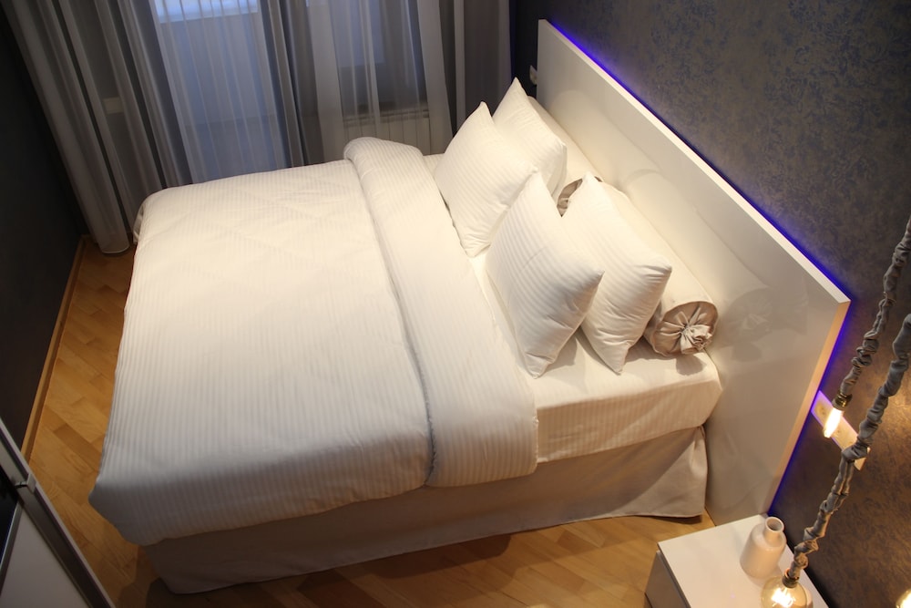 Super Luxury Apartments 8