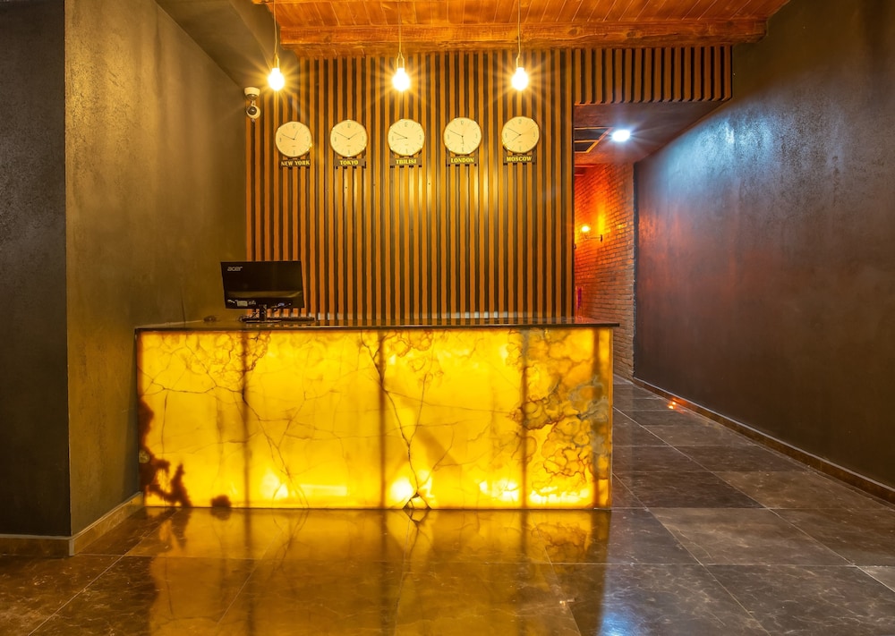 Royal Inn 3