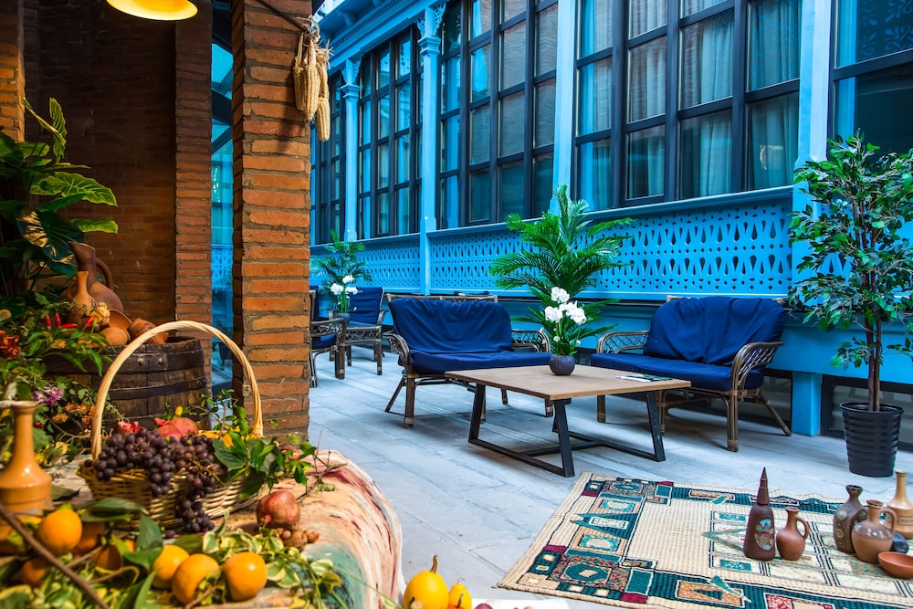Royal Inn 21