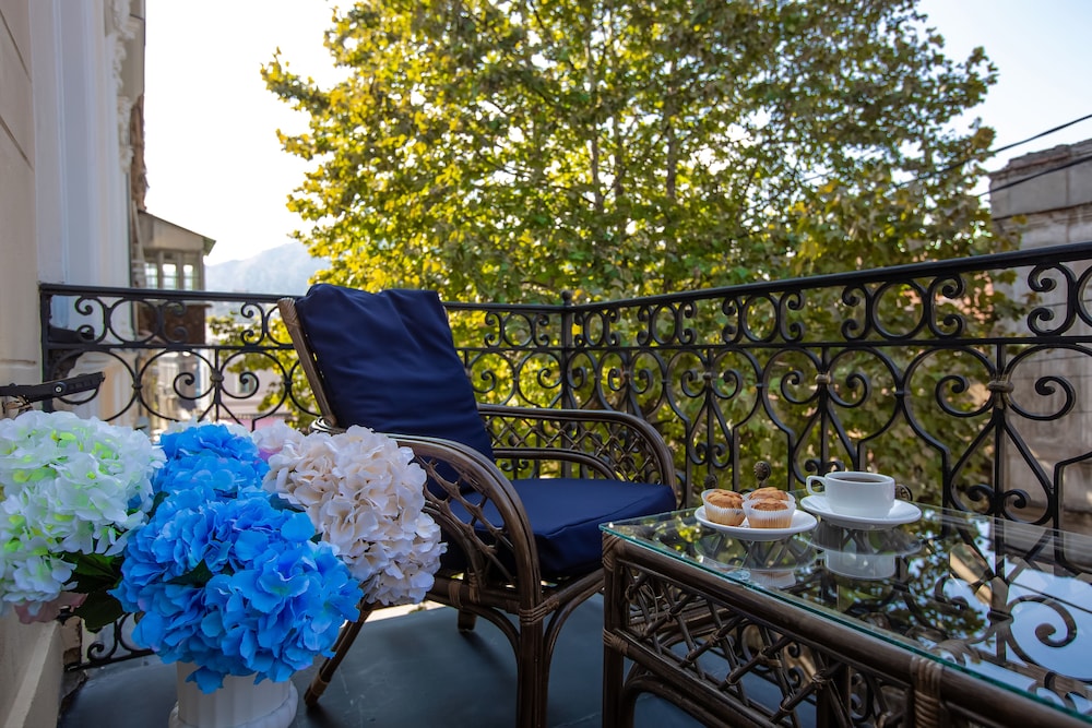 Royal Inn 12