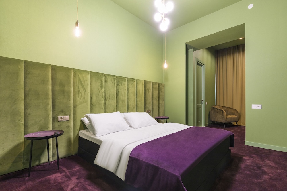 Freeze Inn Hotel 5