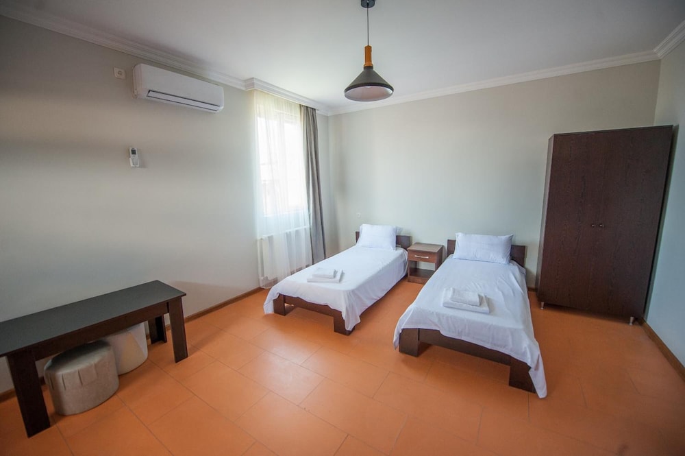 Hotel Cosmos 8
