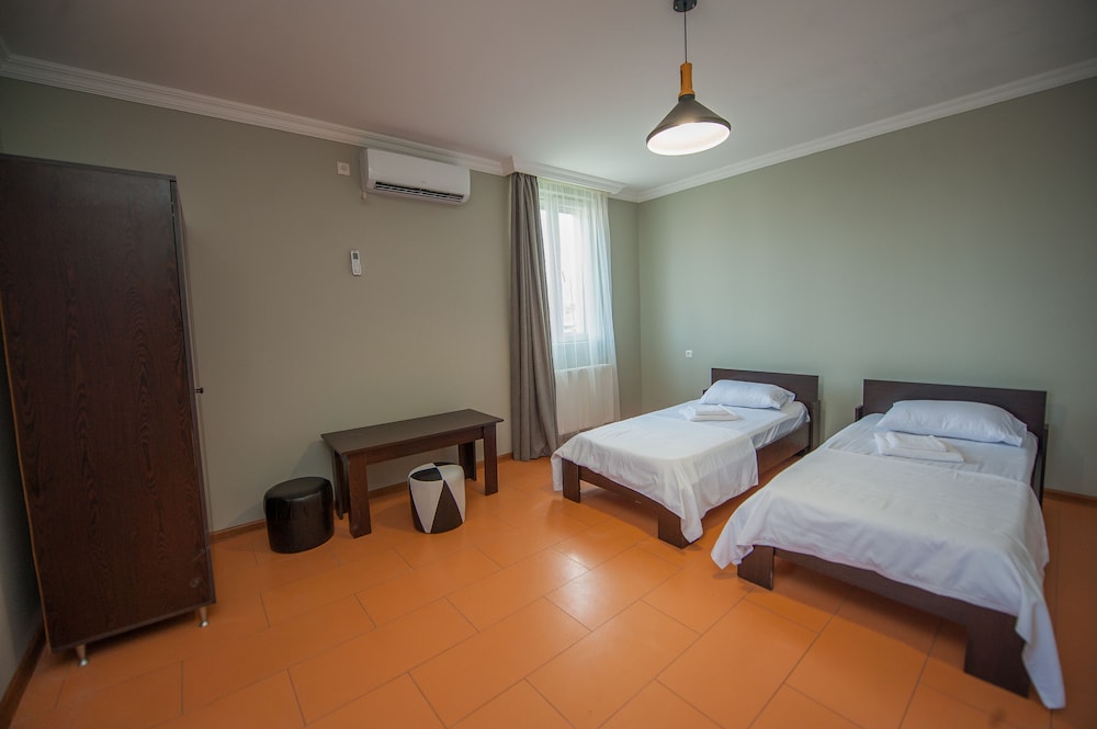 Hotel Cosmos 2