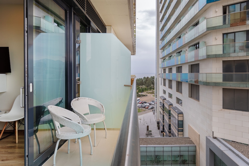 Bellevue Residence Suites 17