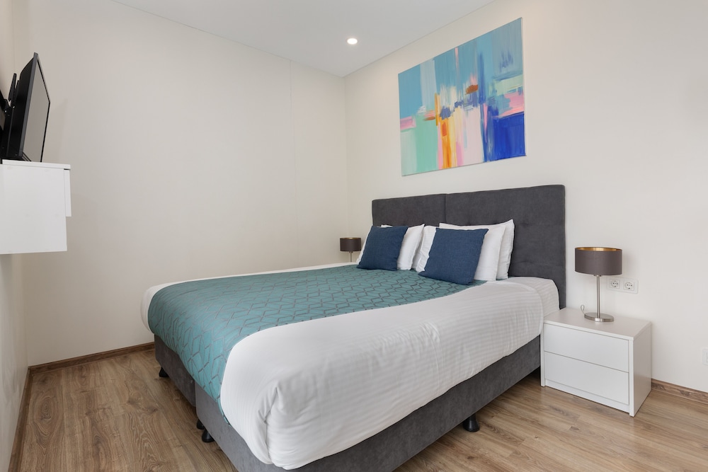 Bellevue Residence Suites 9
