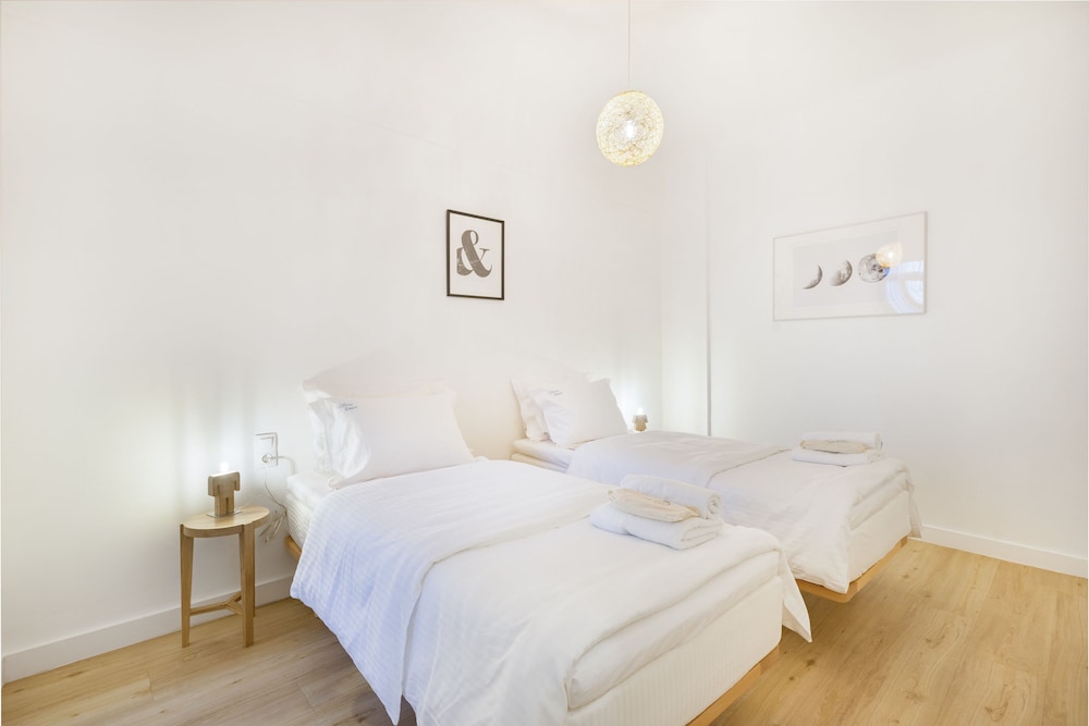 Maryflower Premium Apartments Piraeus 12