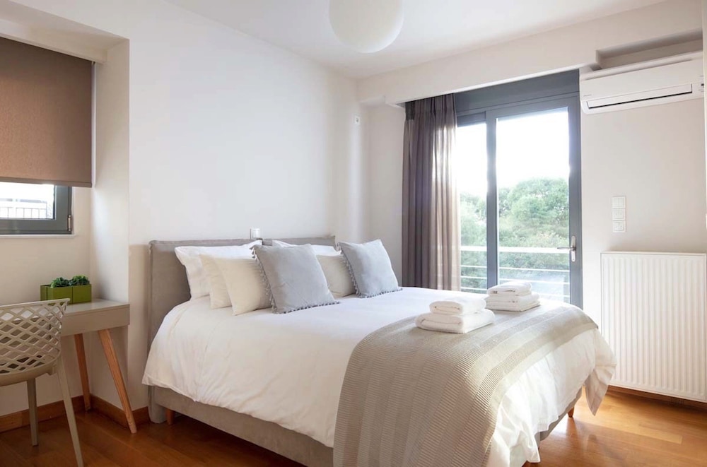 Elaia Luxury Suites Glyfada 15
