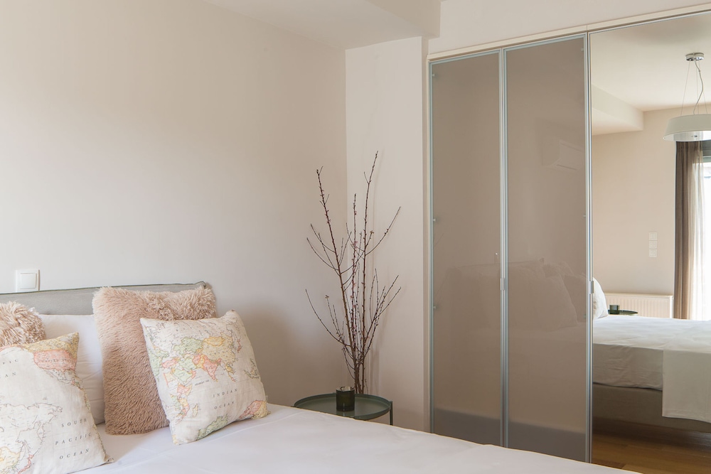 Elaia Luxury Suites Glyfada 18