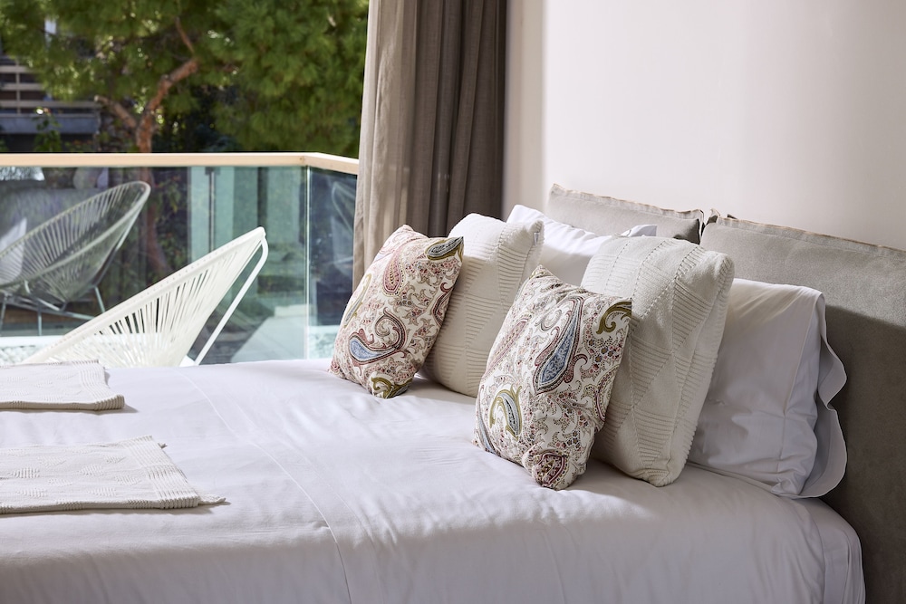 Elaia Luxury Suites Glyfada 20