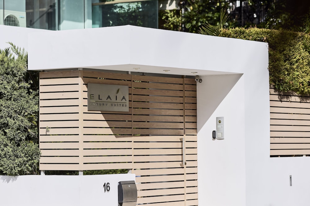 Elaia Luxury Suites Glyfada 2