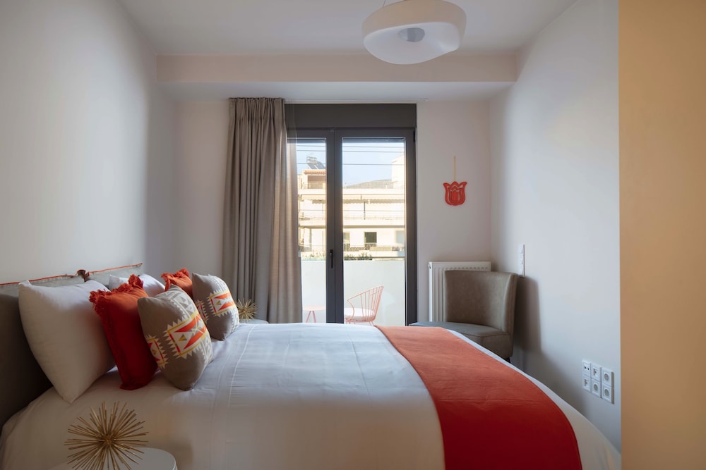Elaia Luxury Suites 15