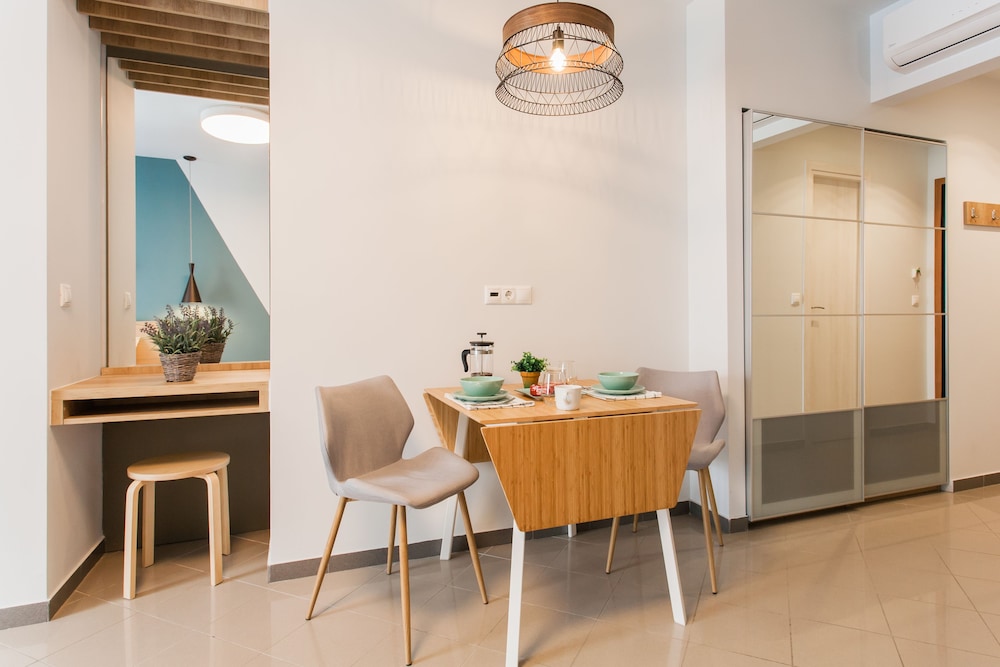 Hermes Dynasta Central Suites 18