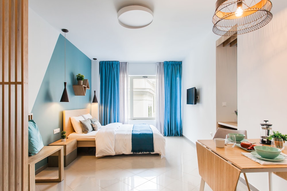 Hermes Dynasta Central Suites 12