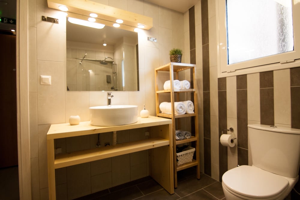 Hermes Dynasta Central Suites 24