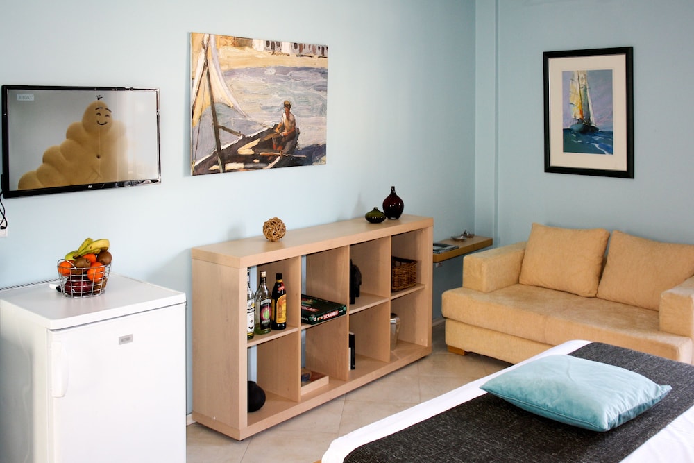 Hermes Dynasta Central Suites 8