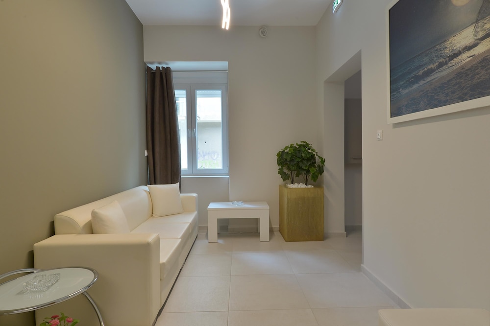 Alekos Apartments 2 8
