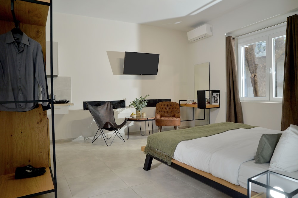 Alekos Apartments 2 16