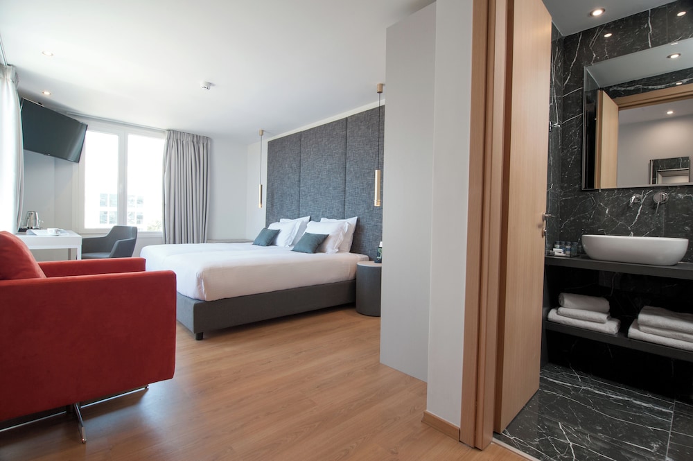 Athenaeum Smart Hotel 18