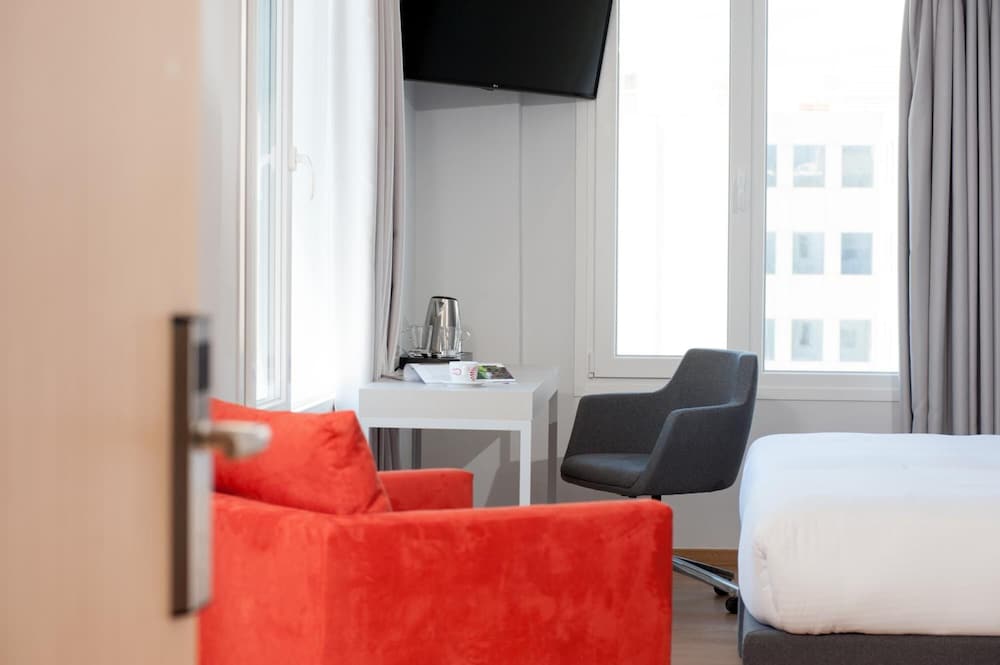 Athenaeum Smart Hotel 11