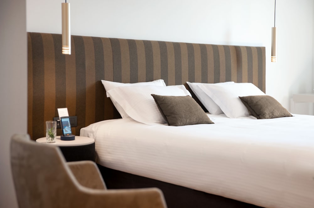 Athenaeum Smart Hotel 7
