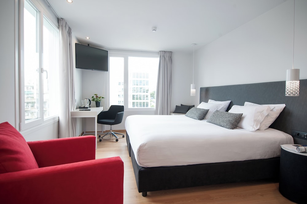 Athenaeum Smart Hotel 14