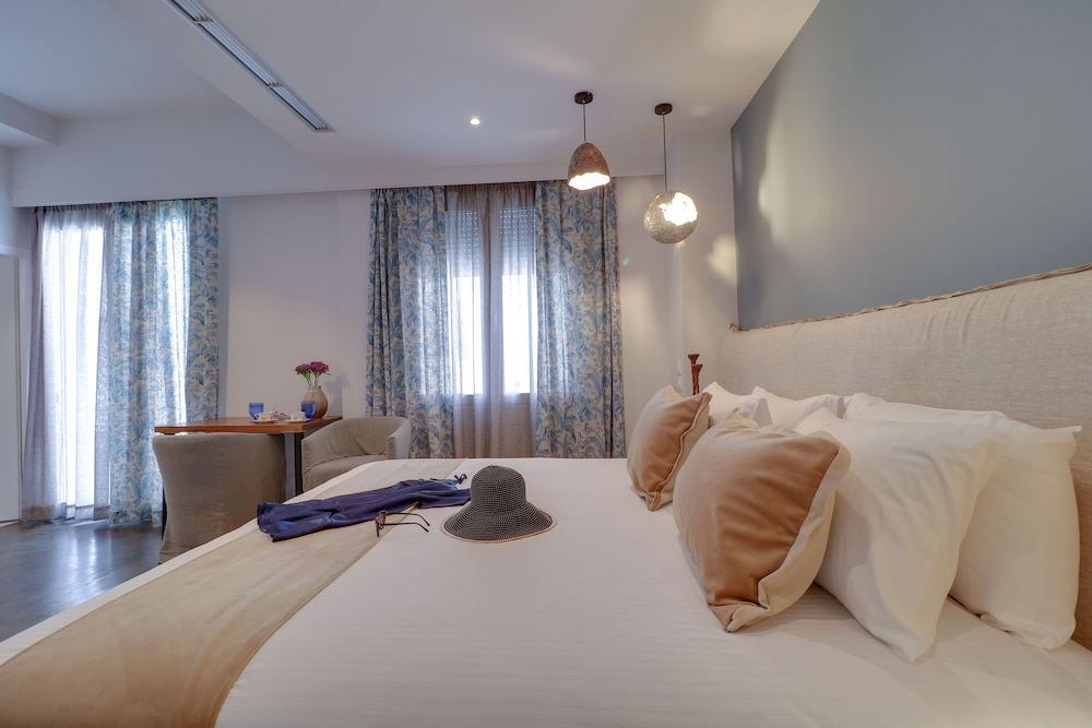Athinn Residence 14