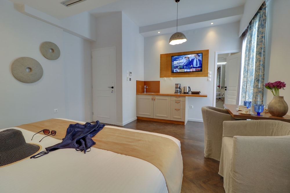 Athinn Residence 13