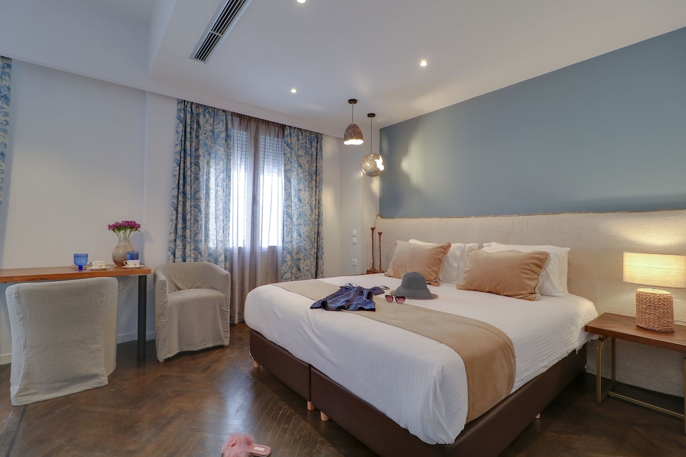 Athinn Residence 12