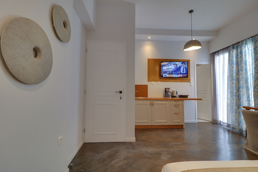 Athinn Residence 15