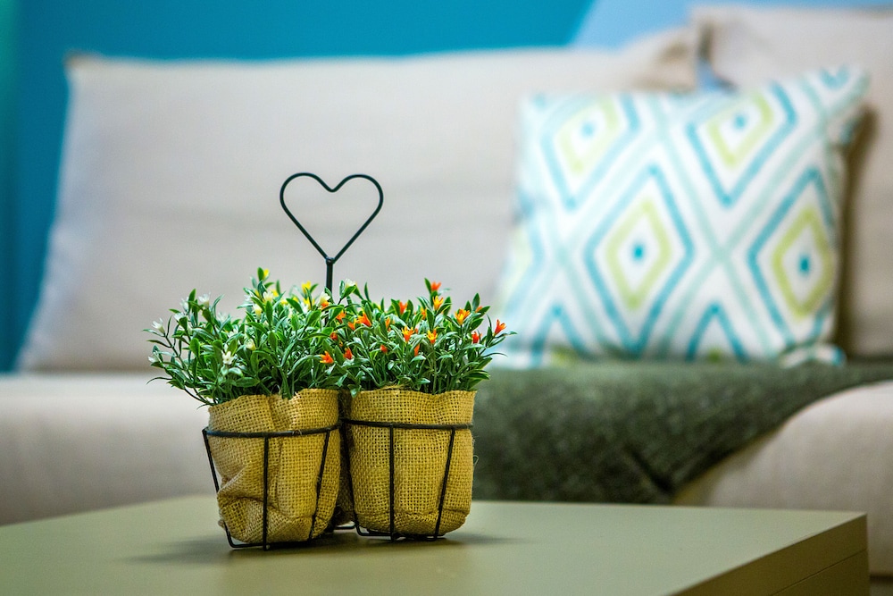 Emerald Suites & Studios 11