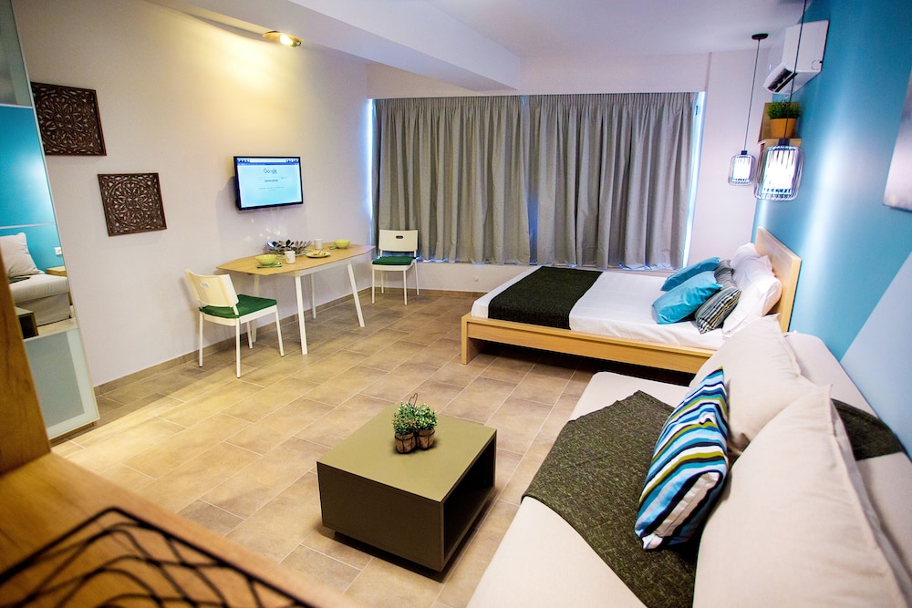 Emerald Suites & Studios 24
